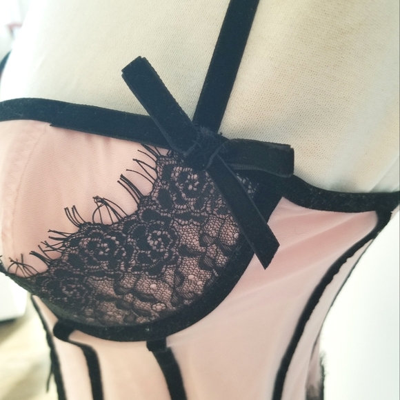 Victoria's Secret Vintage Sexy Little Things Bustier Corset Velvet Bows Lace NWT - Picture 8 of 13